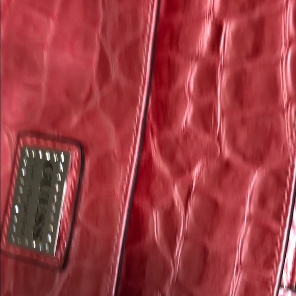 Guess clutch peach crocodile prints - Picture 6 of 8